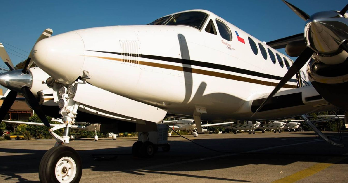 Raytheon modelo B 200