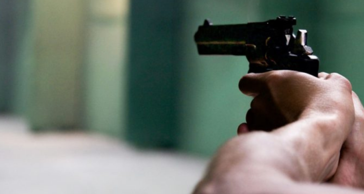 Balean a hombre en terminal de San Antonio