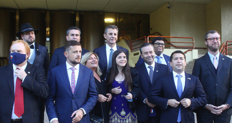 Bancada republicana anuncia que reunirá firmas para interpelar a Siches por retiro de querellas