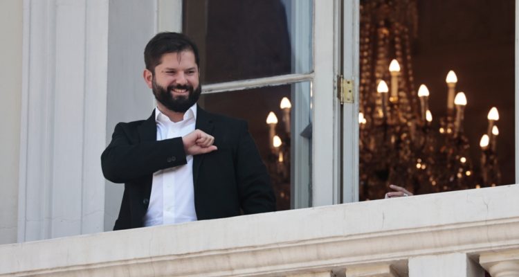 Boric no descarta indulto a presos del estallido