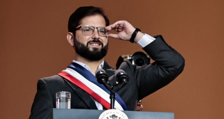 Boric viajará a Argentina