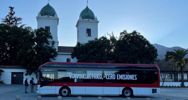Bus eléctrico en la RM
