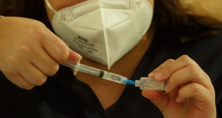 Calendario de vacunación con cuarta dosis contra el Covid-19 entre el 4 y 10 de abril