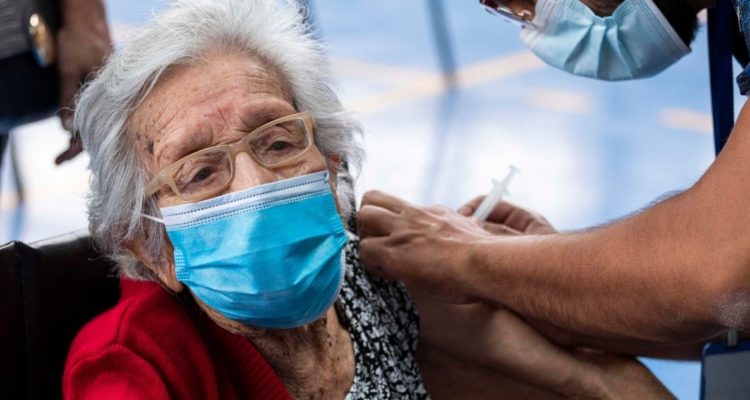 Calendario de vacunación con cuarta dosis contra el Covid-19