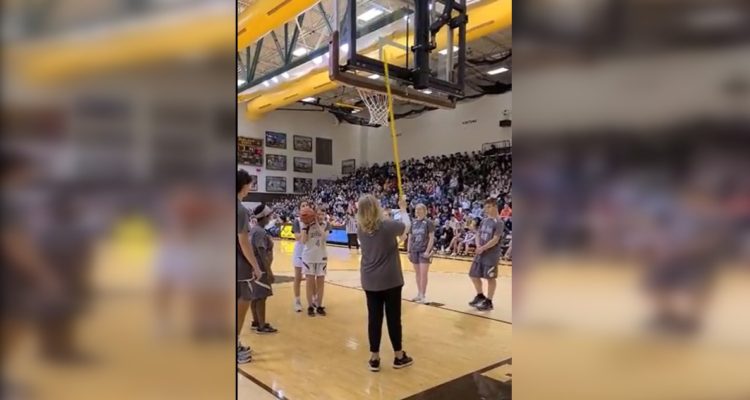 Canasta de niña ciega