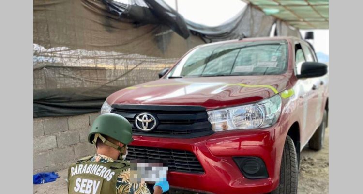 Camioneta robada en Calam