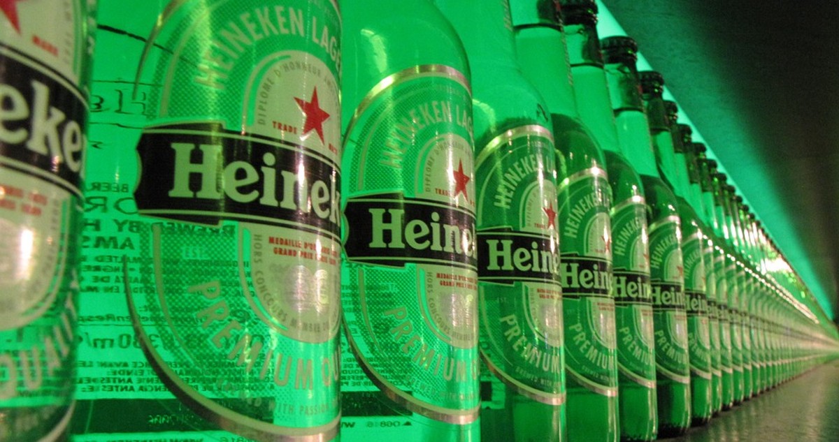 Dos grandes marcas de cerveza anuncian su salida de Rusia
