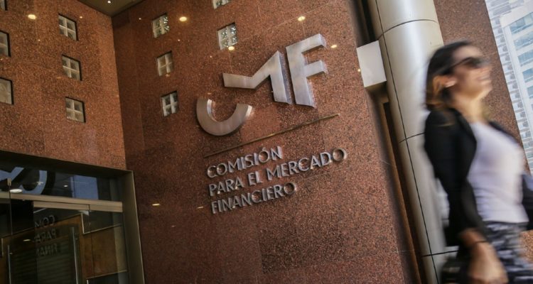 Gobierno de Boric removería al presidente de la CMF y ya tendría un nombre para ese cargo