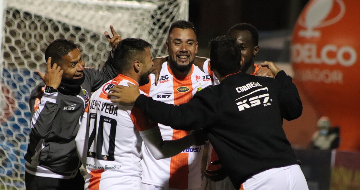 Cobresal venció a Coquimbo en El Salvador