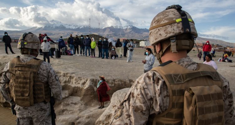 Vigilancia militar en la frontera cerca de Colchane.