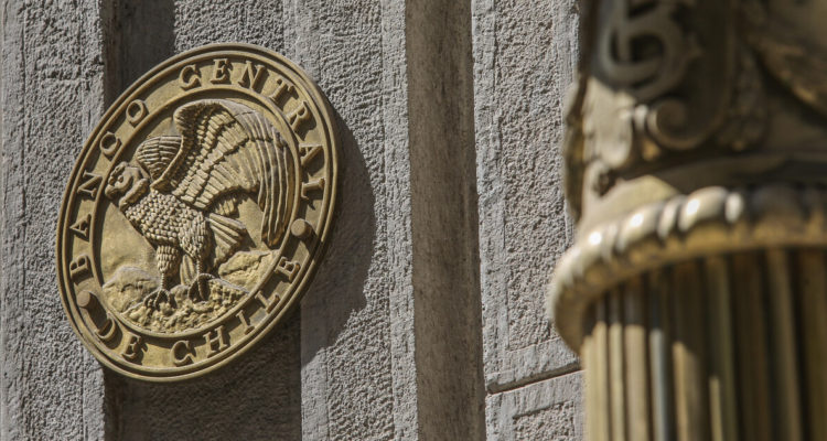 Comisión de Justicia aprobó propuesta de Banco Central Autónomo