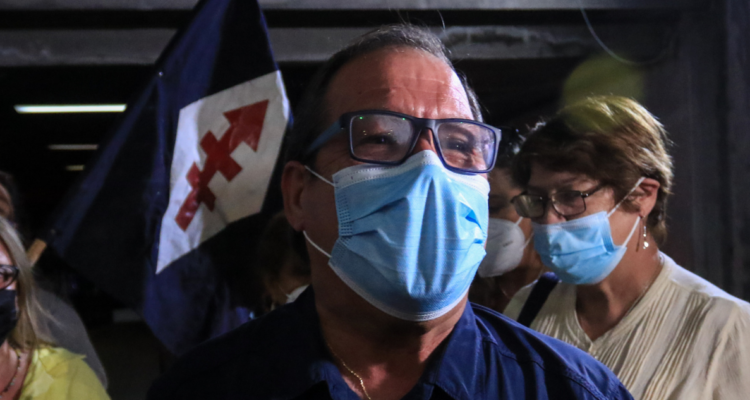 Felipe Delpin en la sede nacional de la DC tras ser electo presidente de la colectividad.