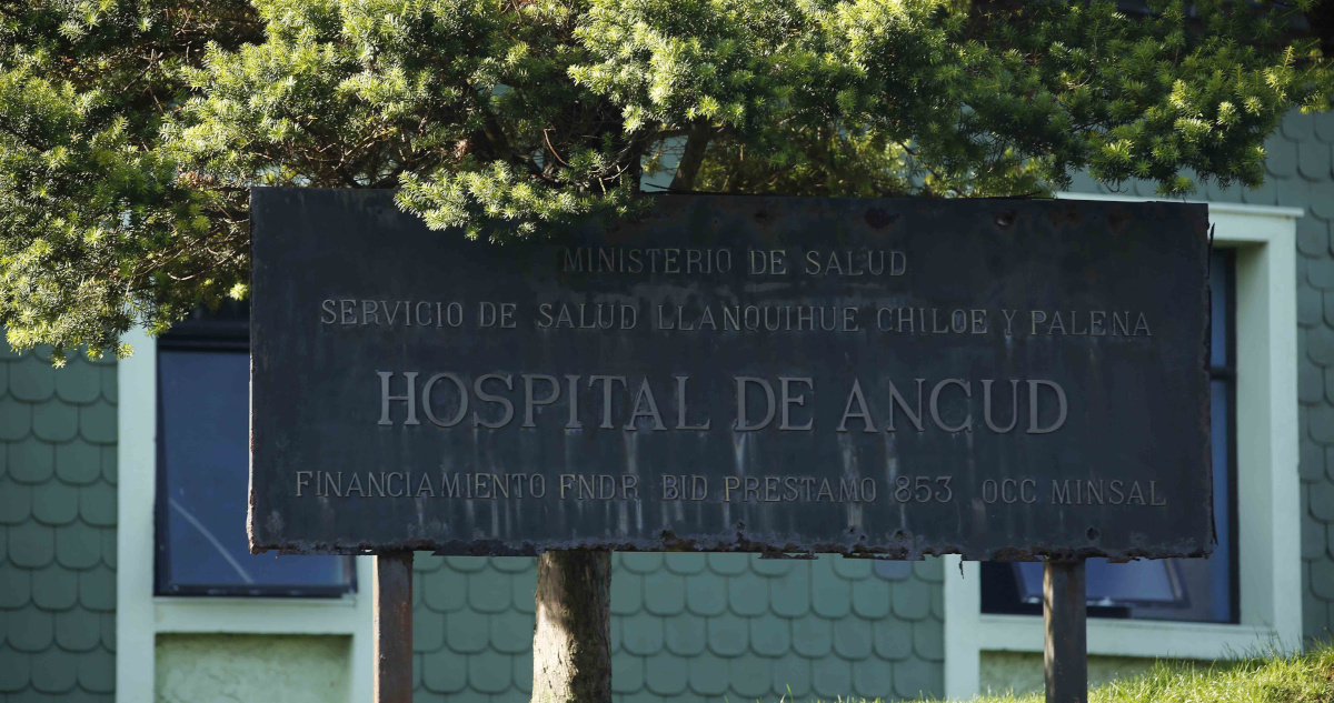 Diputado Alejandro Bernales denuncia falencias en red de salud de Chiloé tras muerte de bebé en Ancud