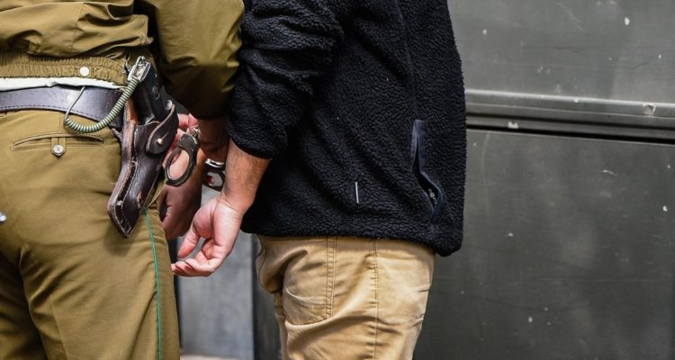 Detenido por apuñalar a conductor