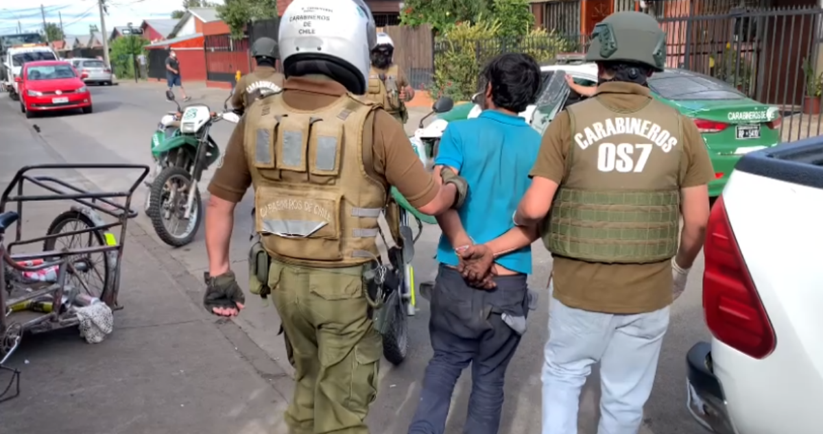 Detienen a sujeto que ha sido arrestado 102 veces en Los Ángeles: tenía otras 2 órdenes pendientes