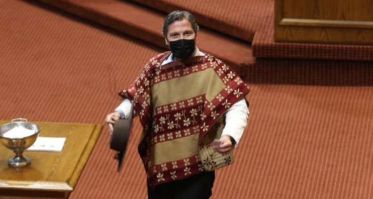 diputado udi sufre robo de costoso chamanto