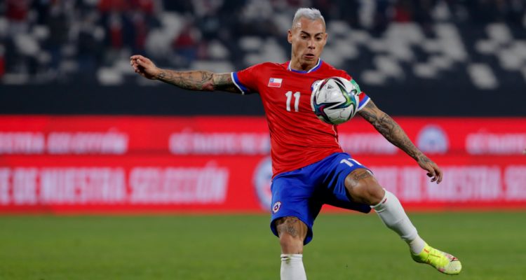 Eduardo Vargas en la previa ante Brasil
