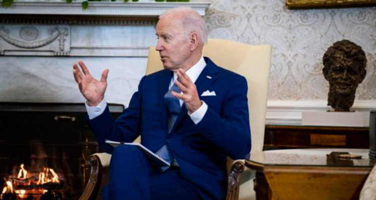 EEUU prohíbe importar combustibles rusos y Biden reconoce que habrá alzas