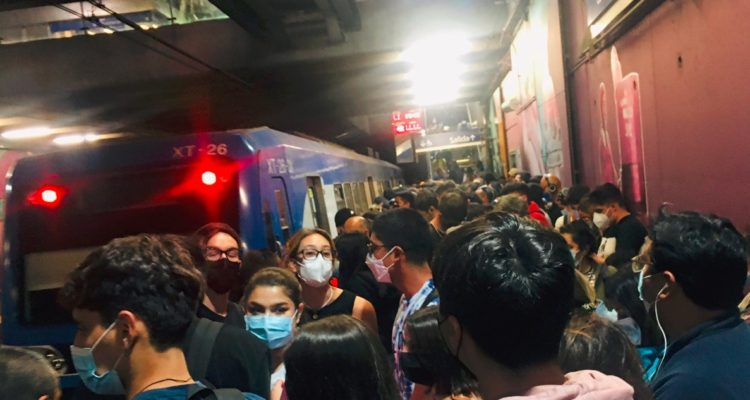 Aglomeraciones en sistema de EFE Valparaíso