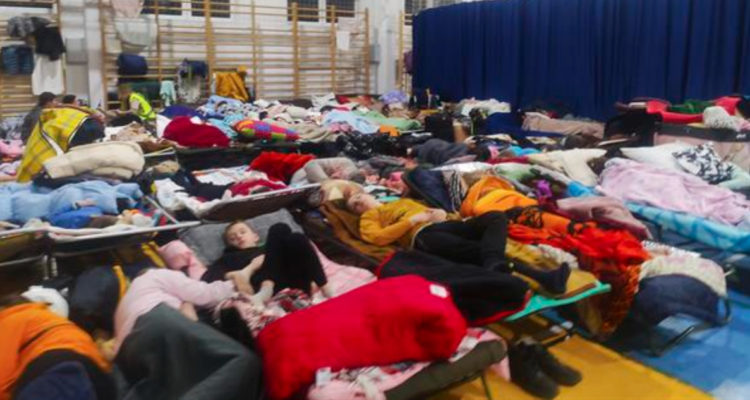 Flujo de refugiados ucranianos aumenta y alcanza los 2,15 millones