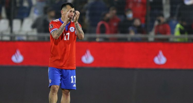 Gary Medel vs Uruguay.