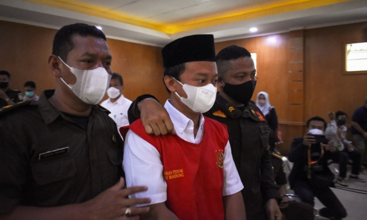 Henry Wirawan no fue sentenciado a castración química como lo pedía la fiscalía indonesia.
