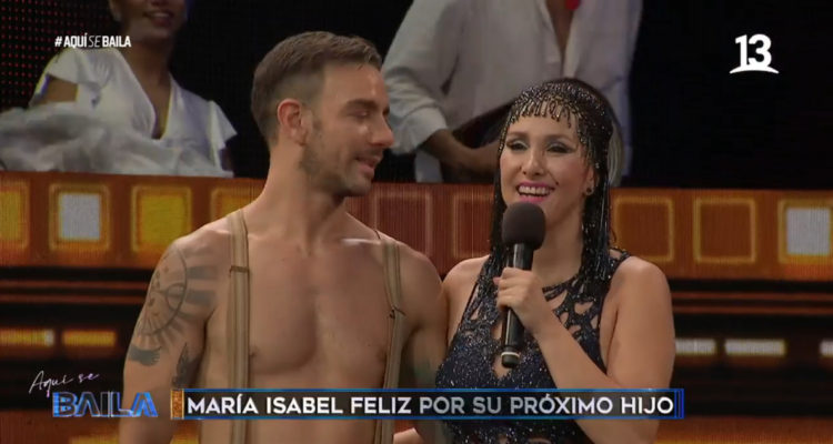 Icha Sobarzo anunciando el embarazo de su sengundo hijo en Aquí se Baila.