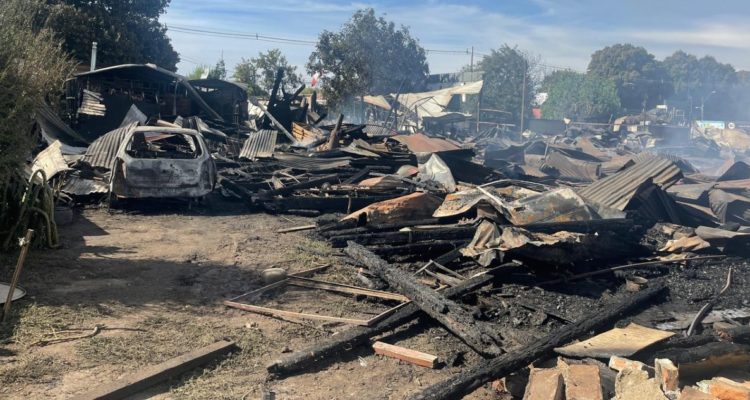 Incendio en Angol dejó destrozos y daños totales en un taller, viviendas y un terminal de colectivos