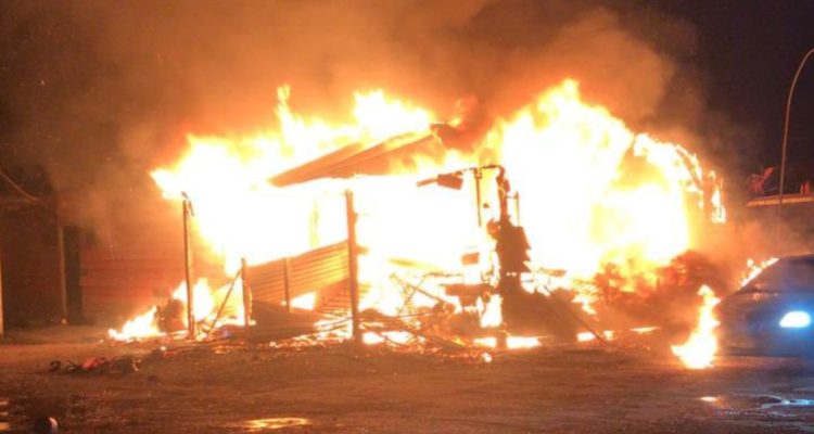 Incendio en vivienda y vehículo en Puerto Montt