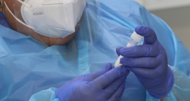 ICOVID: Especialistas destacan ralentización de la pandemia pero advierten indicadores críticos