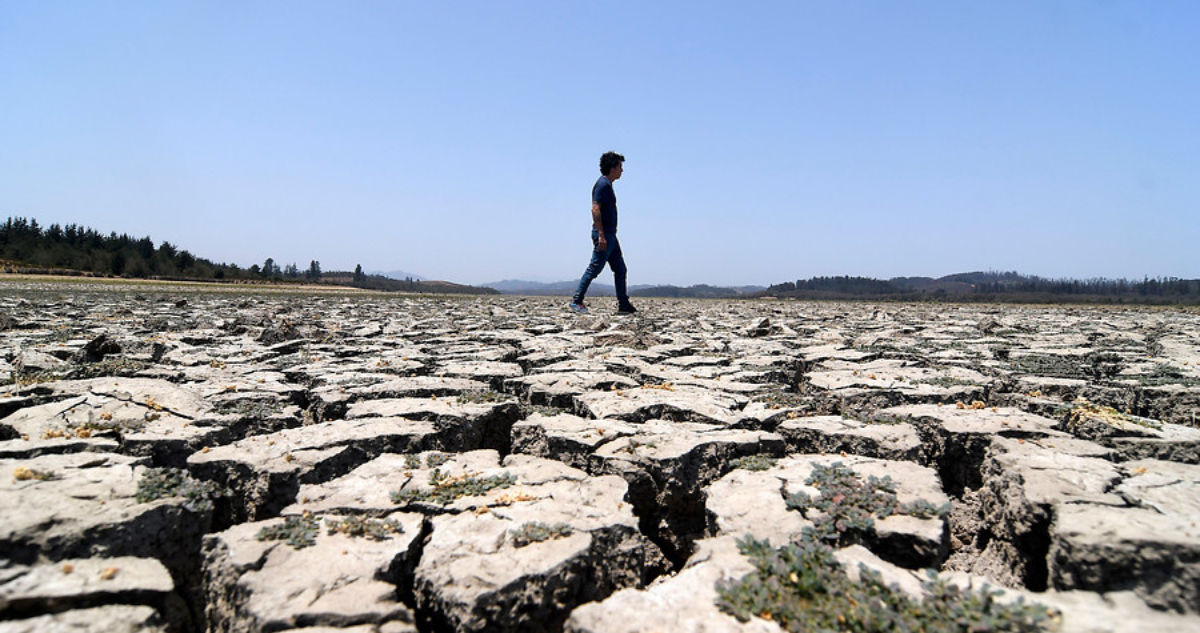 Instalan contenedores de agua en Valle Hermoso