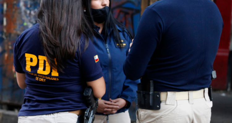 Investigan secuestro de adolescente que viajó de Quillota a Santiago: madre denunció extorsión