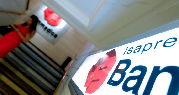 Isapres aseguran que reajuste a precios definido por Super. de Salud “profundiza” su crisis