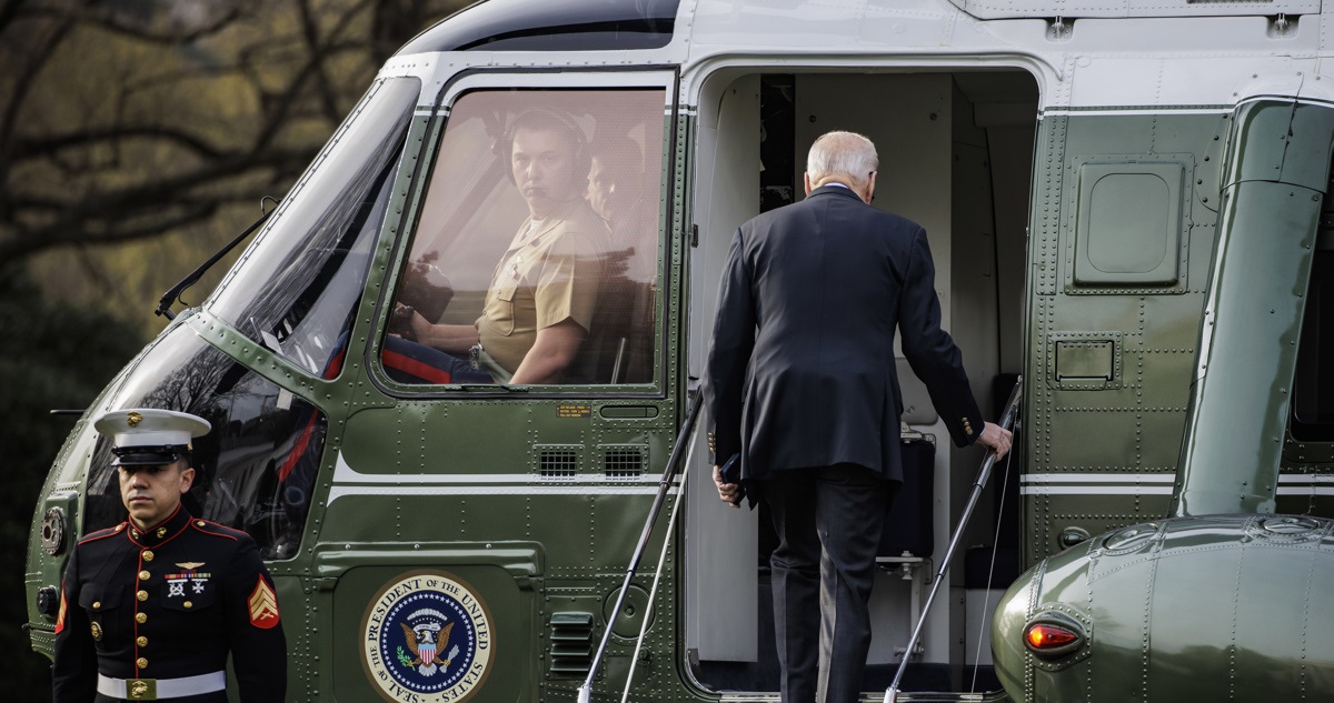 Joe Biden preparándose para partir a Europa.