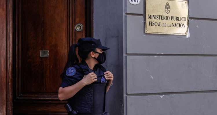 Justicia argentina absuelve a tres de los imputados en caso de violación grupal de 2012