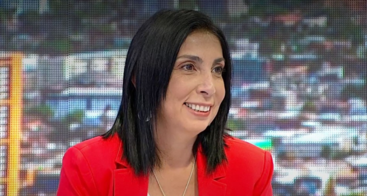 Karla Rubilar en Mega