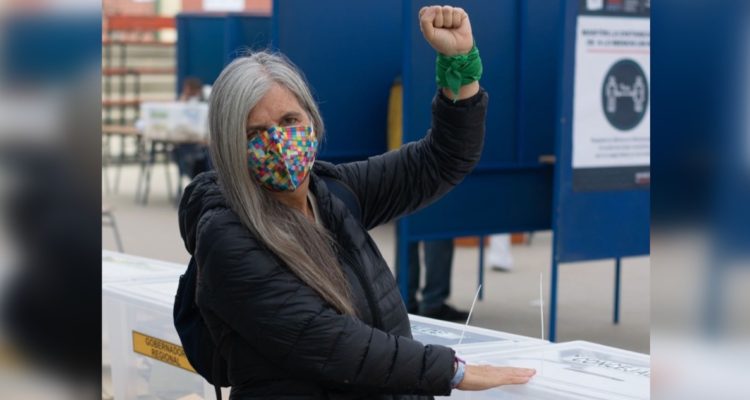 Suspenden militancia a Kena Lorenzini