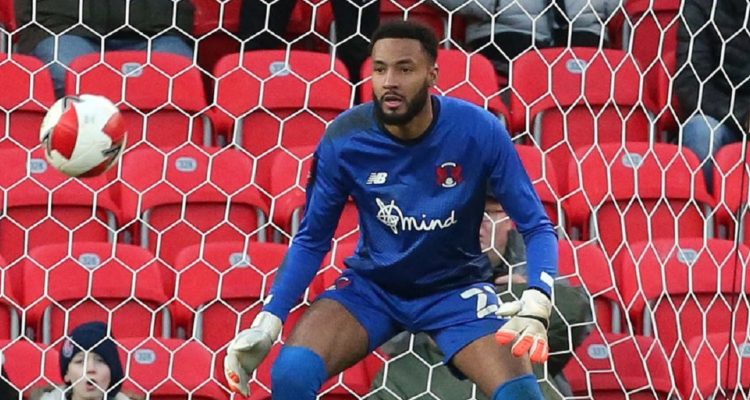 Lawrence Vigouroux tuvo correcto partido en Inglaterra