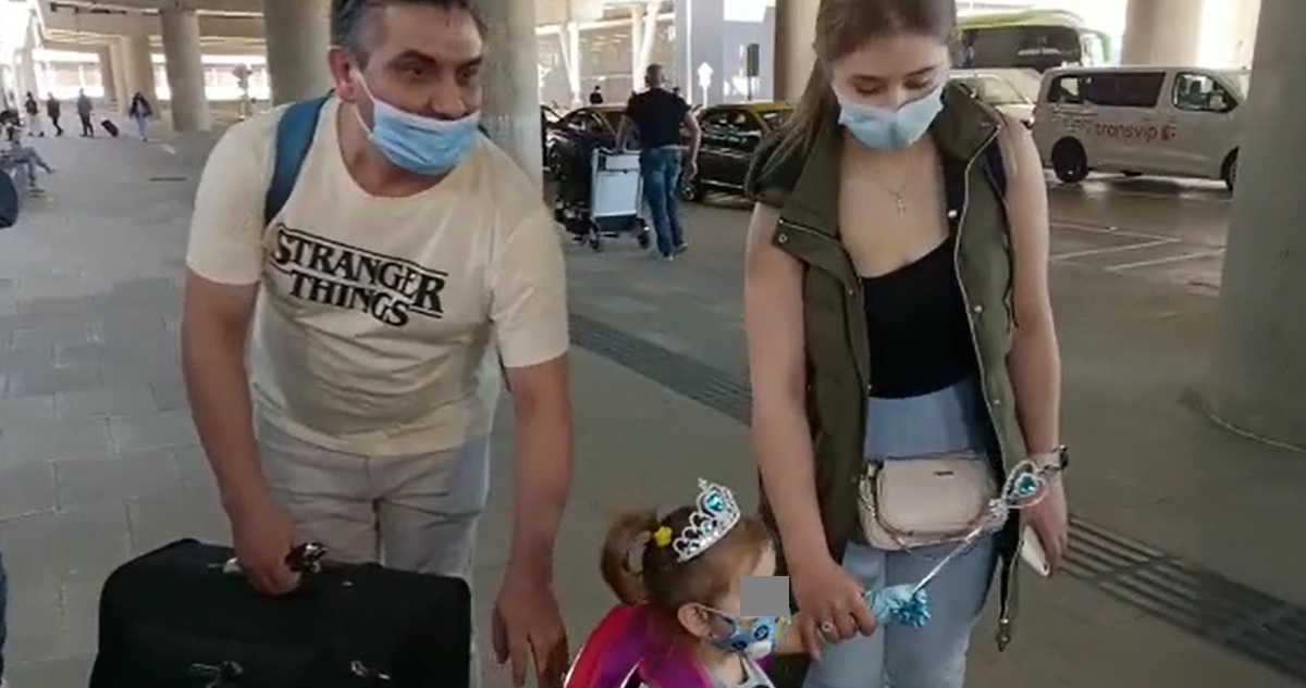 Llega a Santiago el Primer chileno desde Ucrania