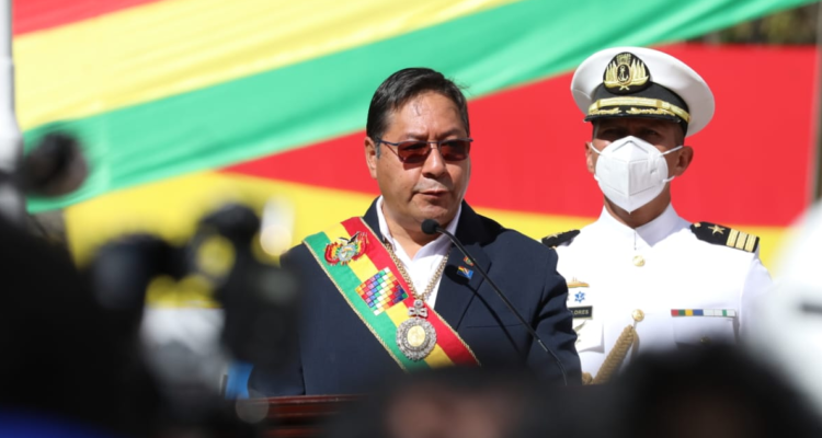 Luis Arce en el acto por el Mes del Mar.