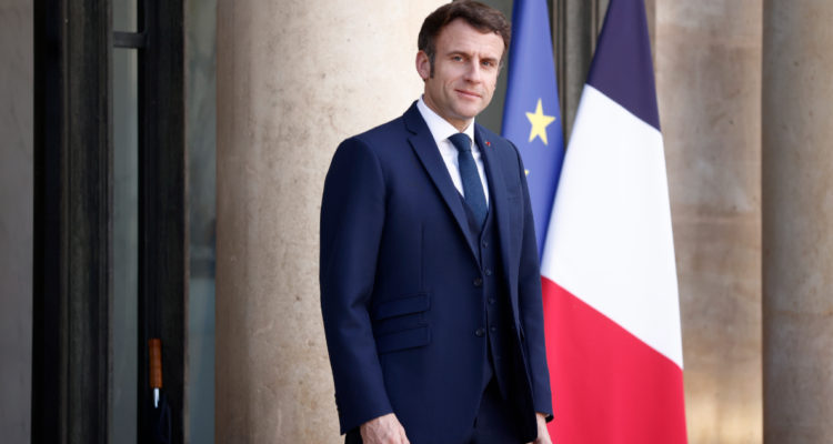 “Guerra de elección”: Macron dice que Putin actúa por venganza y que la invasión marca una nueva era