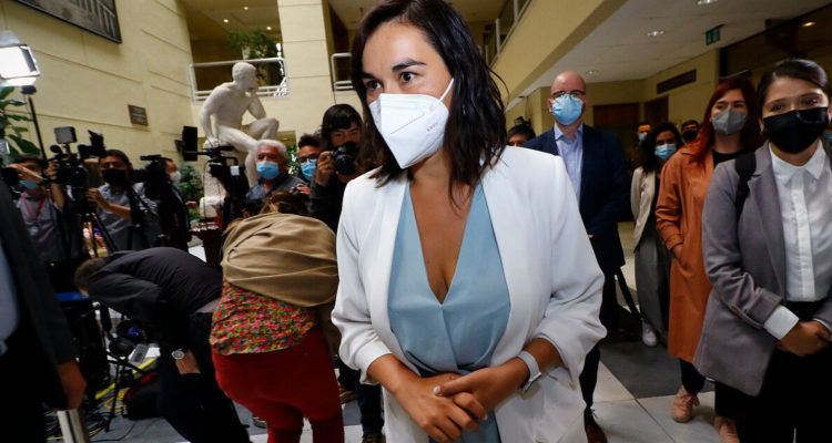 Polémica por manual para la prensa anunciado por la ministra Siches