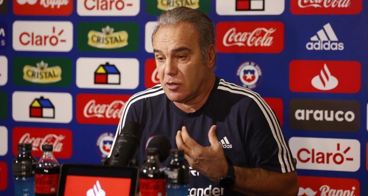 Martín Lasarte palpitó el duelo ante Uruguay.