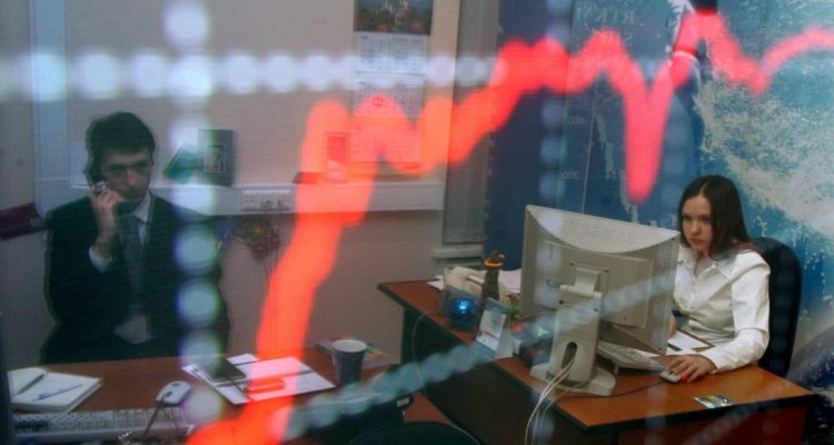 La Bolsa de Moscú volvió a abrir tras casi un mes cerrada y sacó cuentas alegres