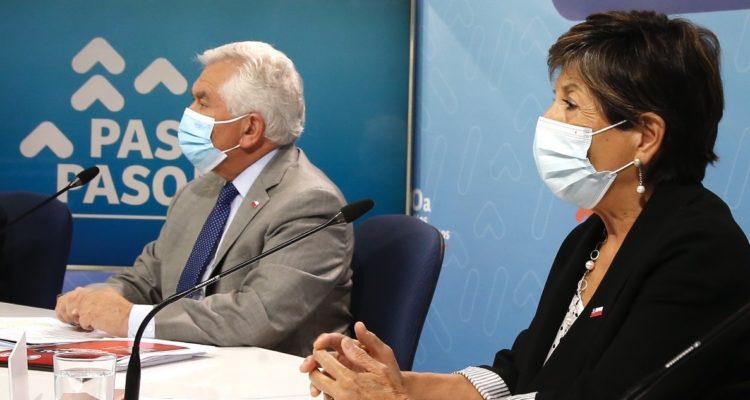 Minsal anuncia reducción de testeo en aeropuerto de Santiago