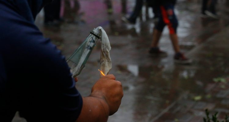 Molotov en manifestación