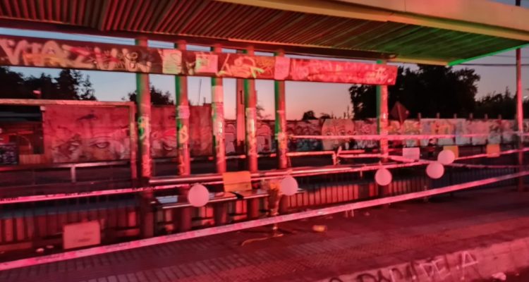 Protestan por muerte de niño de 7 años que se electrocutó en paradero de La Pintana