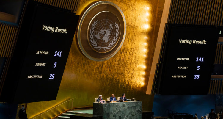 ONU aprueba condena a invasión rusa a Ucrania por 141 contra 5 votos: 35 países se abstuvieron