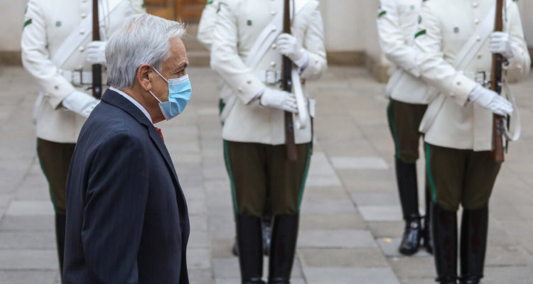 Piñera arremete contra “afán refundacional exagerado” de la Convención
