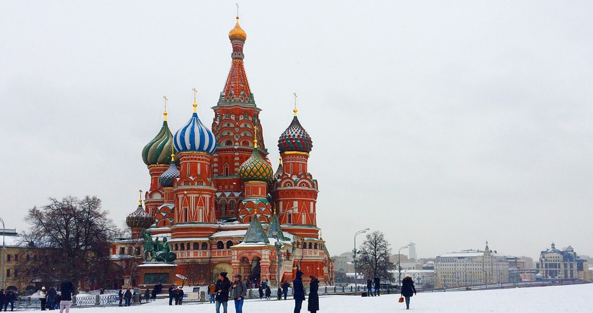 Rusia impone un “corralito”: puso límite a la retirada de divisas en efectivo